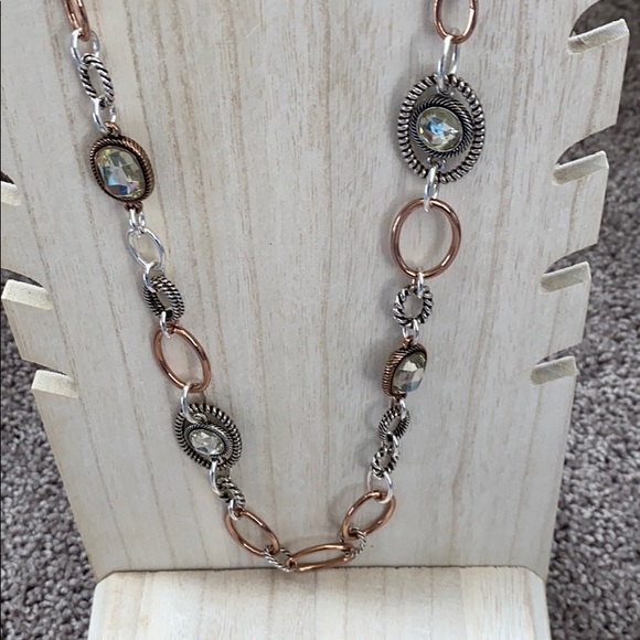 Like new-Premier Designs Hampton SLV/RG Necklace - Picture 5 of 7